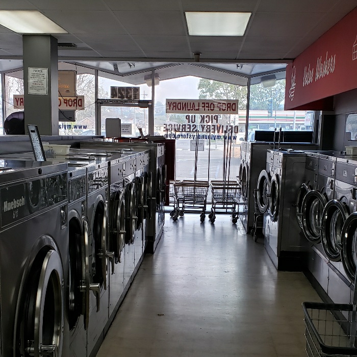 Sudz Coin Laundry | 1324 E Chapman Ave, Fullerton, CA 92831, USA | Phone: (714) 870-8682