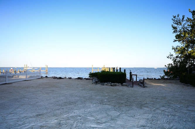 Florida Keys Retreats | 99830 Overseas Hwy, Key Largo, FL 33037, USA | Phone: (305) 619-0172