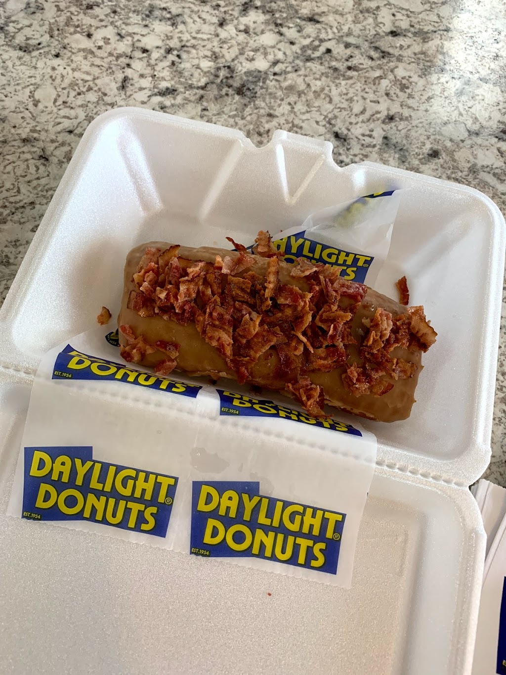 Forever 8 Daylight Donut | 400 Wyandotte Ave, Ramona, OK 74061, USA | Phone: (918) 536-1226