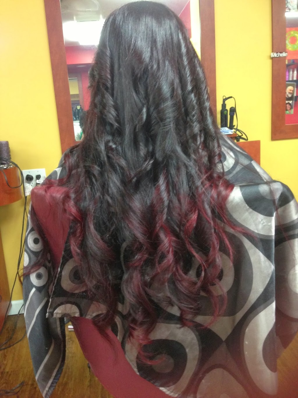 Hair Hut Studio Salon | 295 Saw Mill River Rd # A, Yonkers, NY 10701, USA | Phone: (914) 969-1400