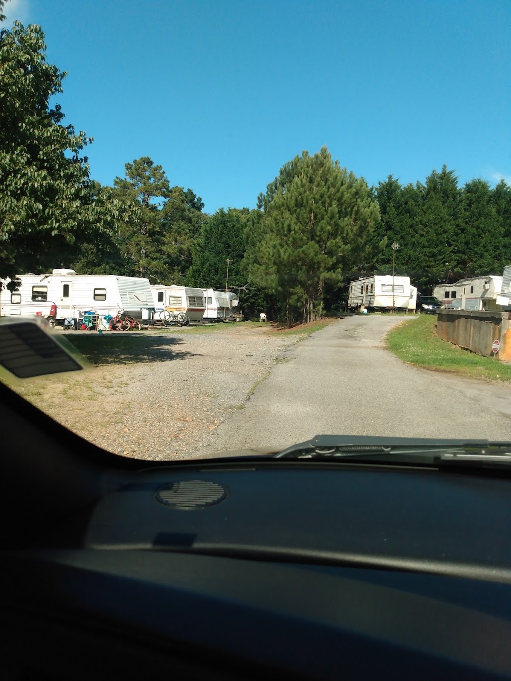 Shady Grove RV Park | 5560 Shady Grove Rd, Cumming, GA 30041, USA | Phone: (770) 887-8906