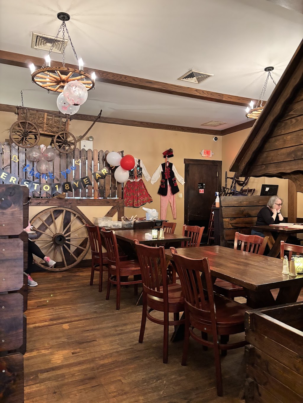 Karczma | 136 Greenpoint Ave, Brooklyn, NY 11222, USA | Phone: (718) 349-1744