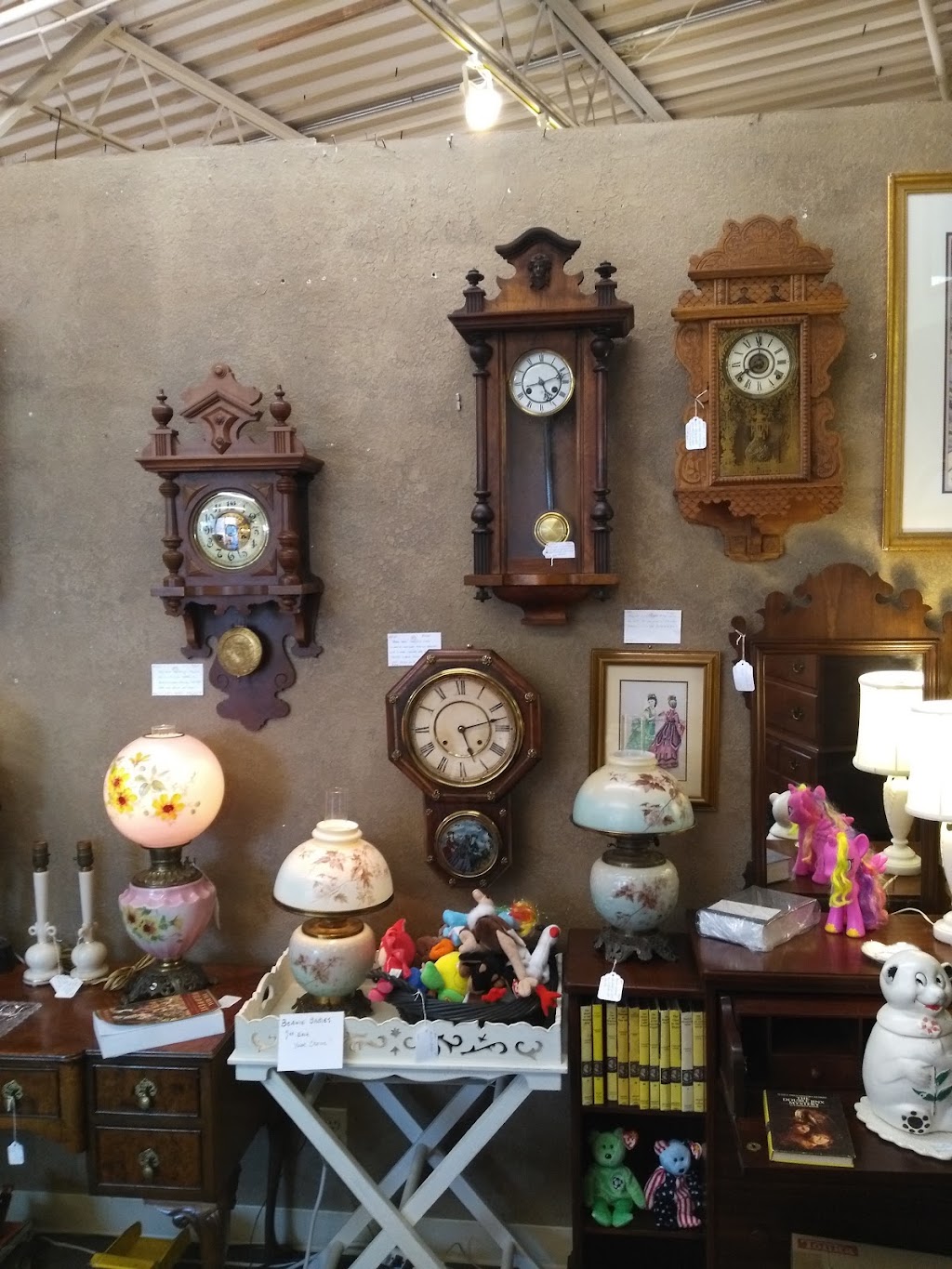 French Quarter Antiques | 2625 W Britton Rd # A, Oklahoma City, OK 73120, USA | Phone: (405) 749-8855