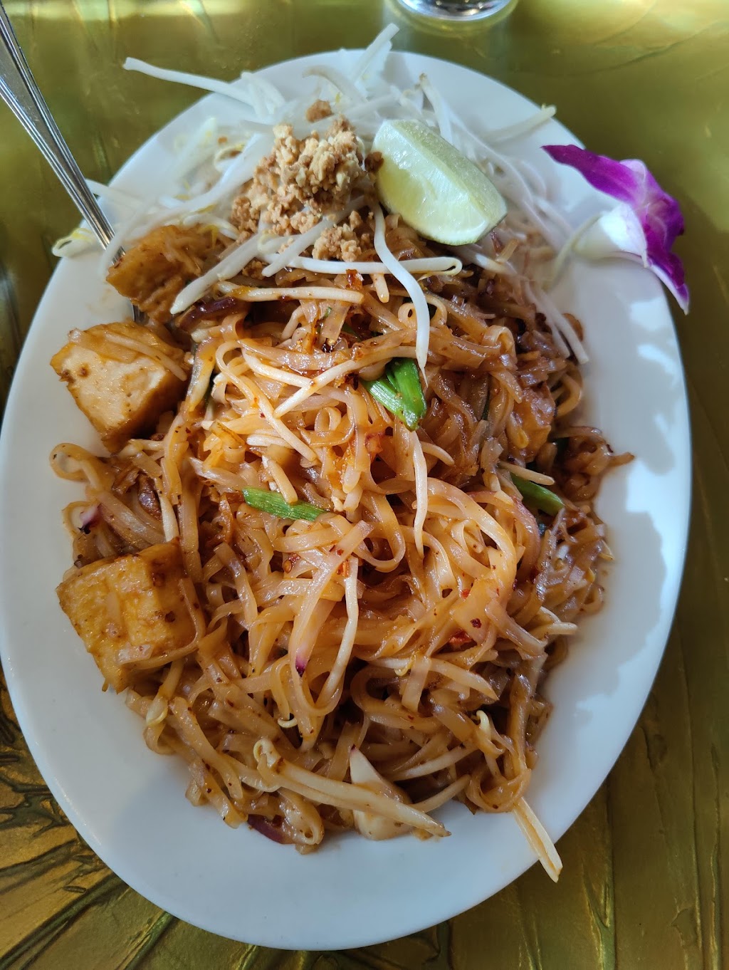 Orchid Thai Cuisine | 835 Twelve Bridges Dr Suite 100, Lincoln, CA 95648, USA | Phone: (916) 543-9988