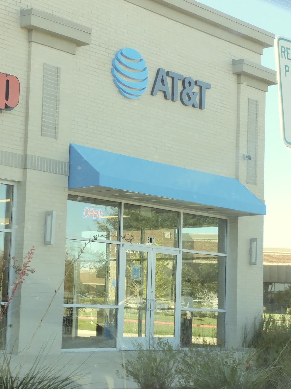 AT&T Store | 5900 S Hulen St, Fort Worth, TX 76132, USA | Phone: (817) 346-2282