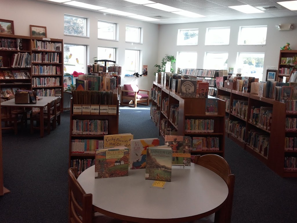 Lynchburg Public Library | 102 Main St, Lynchburg, OH 45142, USA | Phone: (937) 364-2511