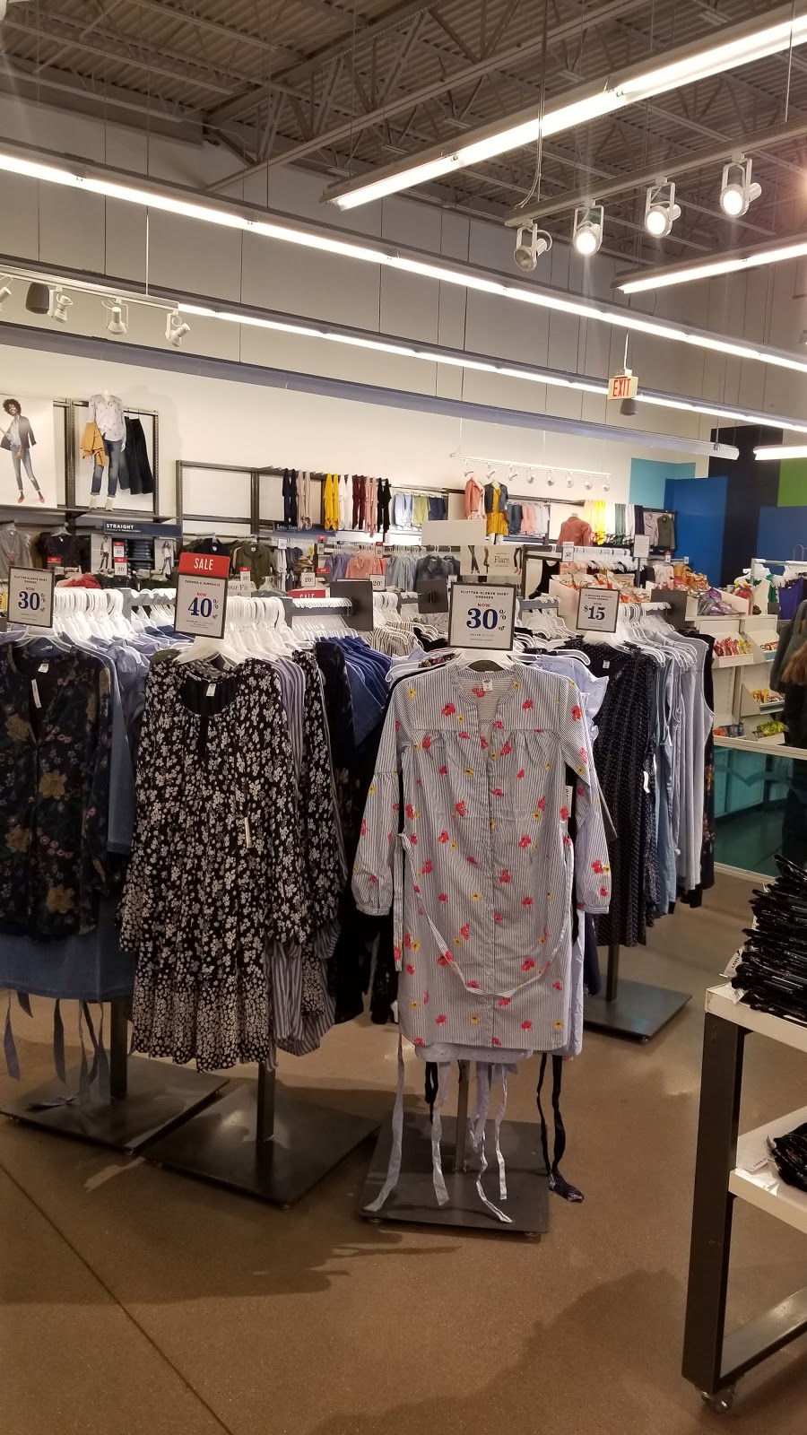 Old Navy | 15600 E Briarwood Cir Unit B-1, Aurora, CO 80016, USA | Phone: (303) 800-1159