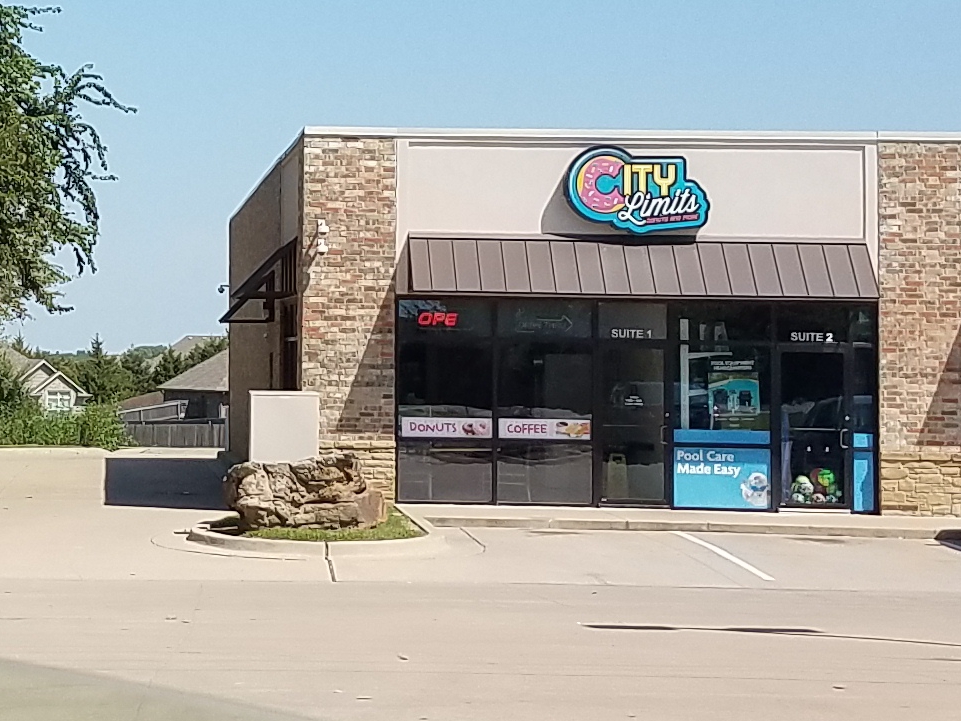 City Limit Donuts | 251 E Waterloo Rd, Edmond, OK 73034, USA | Phone: (405) 513-5656