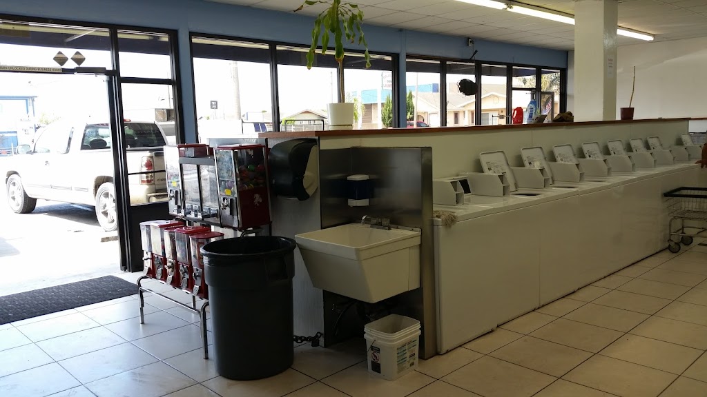 Pajaro Coin Laundry | 305 Salinas Rd, Royal Oaks, CA 95076, USA | Phone: (831) 722-4343