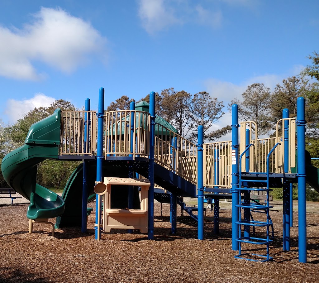 Loch Haven Park | 2185 Dinwiddie Rd, Virginia Beach, VA 23455 | Phone: (757) 385-1100