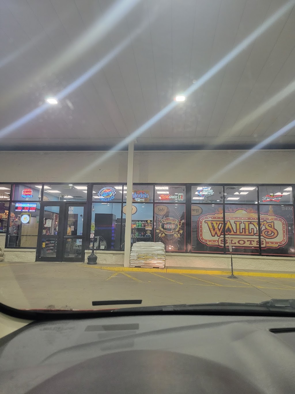 Gas N Wash | 4957 S Central Ave, Chicago, IL 60638, USA | Phone: (708) 924-1195