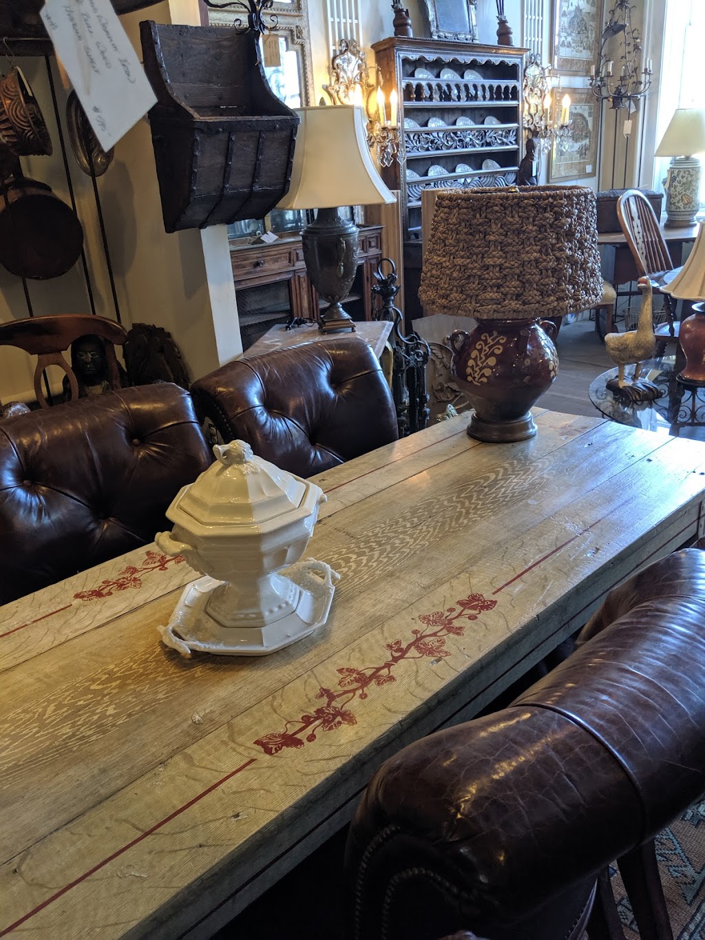 Sienna Antiques | 119 Petaluma Blvd N, Petaluma, CA 94952, USA | Phone: (707) 763-6088