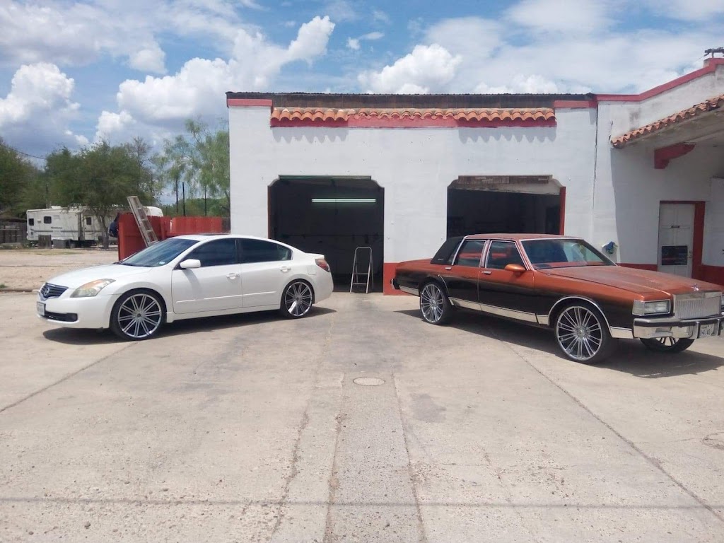 Hebbronville Finest Auto Detailing Company | 602 W Viggie St, Hebbronville, TX 78361, USA | Phone: (361) 846-0075