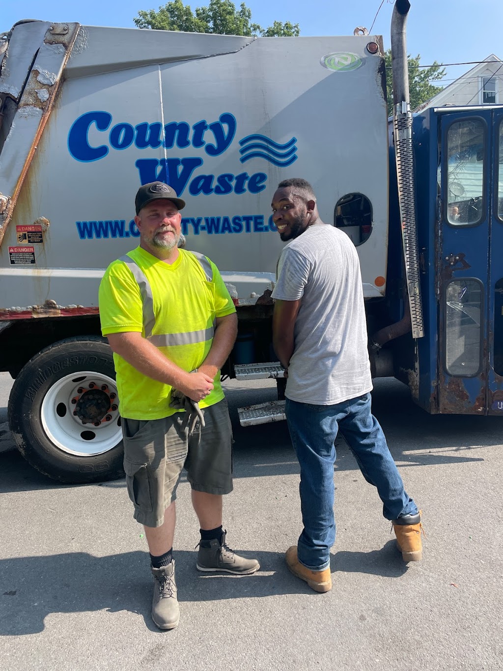 COUNTY WASTE - CLIFTON PARK | 1927 US-9, Clifton Park, NY 12065, USA | Phone: (518) 877-7007