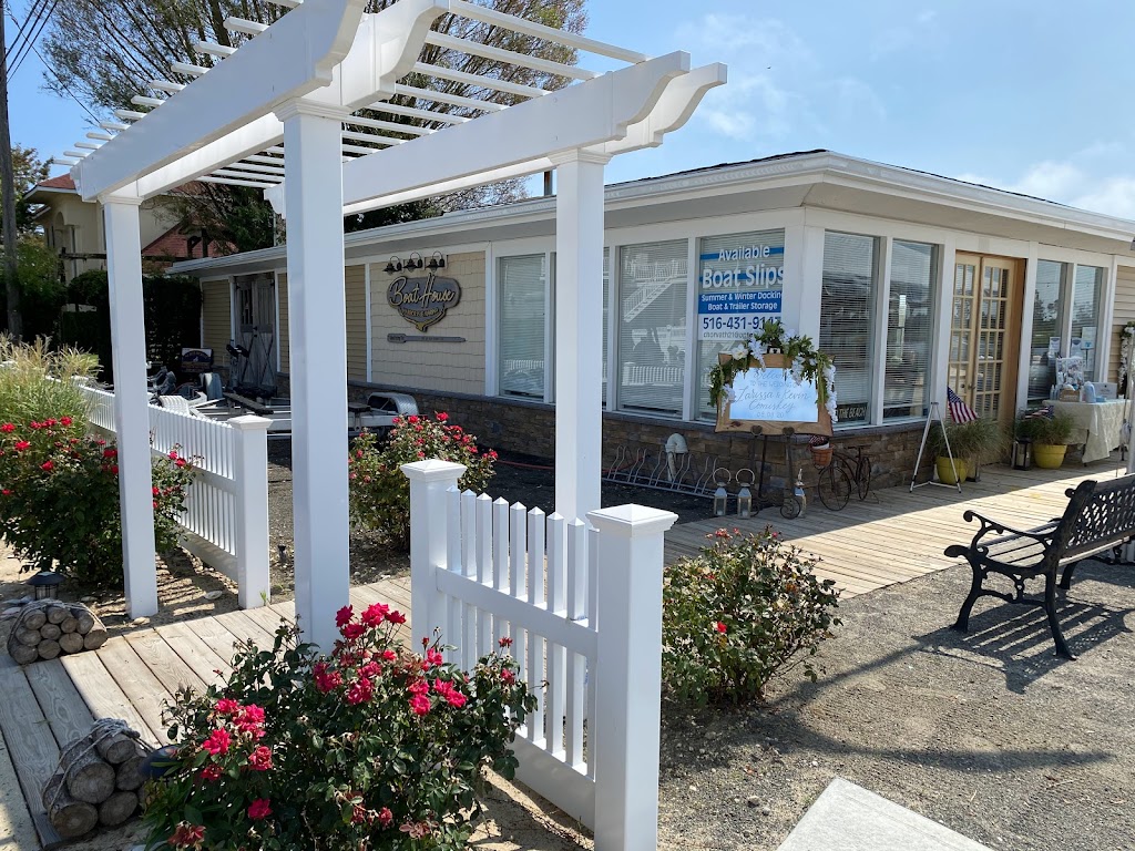 Boathouse Marina Event Space& Ice Cream Store | 77 Island Pkwy W, Harbor Isle, NY 11558, USA | Phone: (516) 431-9147