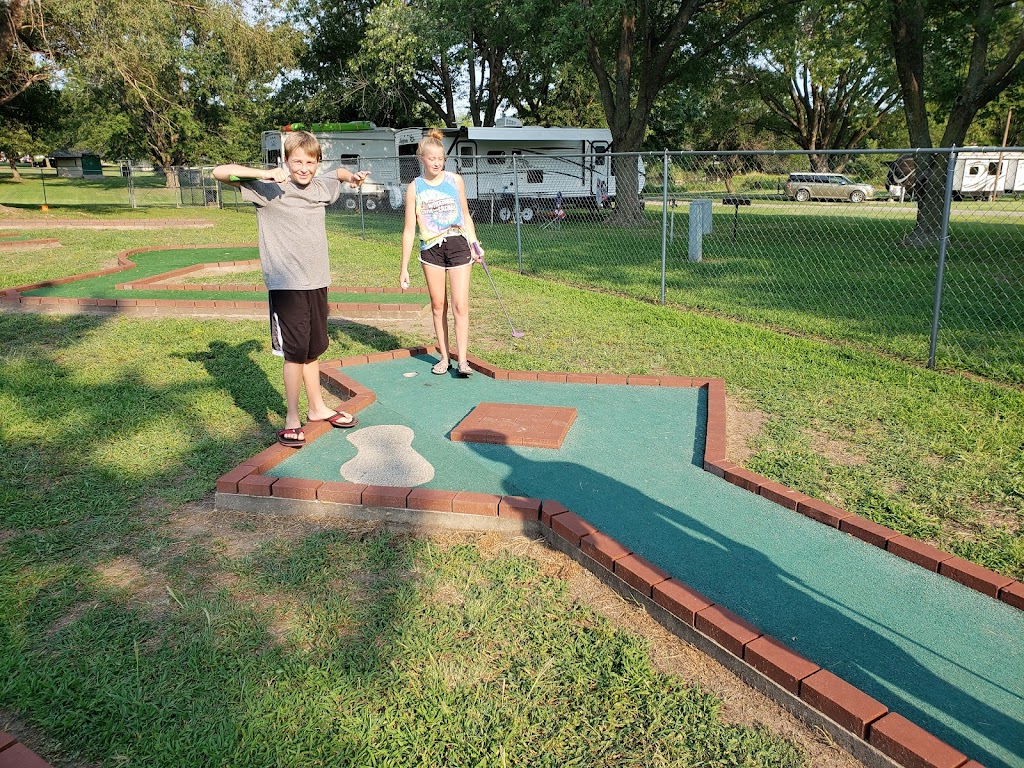 Spring Lake RV Resort | 1308 S Spring Lake Rd, Halstead, KS 67056, USA | Phone: (316) 835-3443