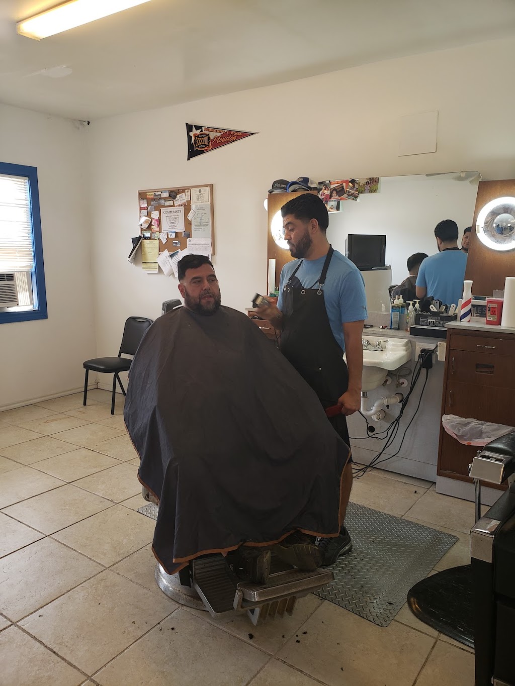 Venus barbershop | 202 S Main St, Venus, TX 76084, USA | Phone: (972) 972-0335
