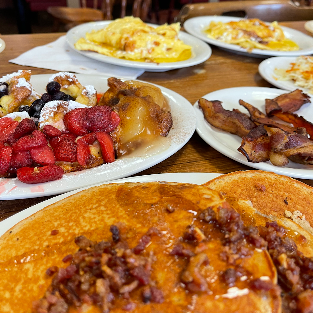 Ol South Pancake House | 225 E Renfro St, Burleson, TX 76028, USA | Phone: (817) 989-9090