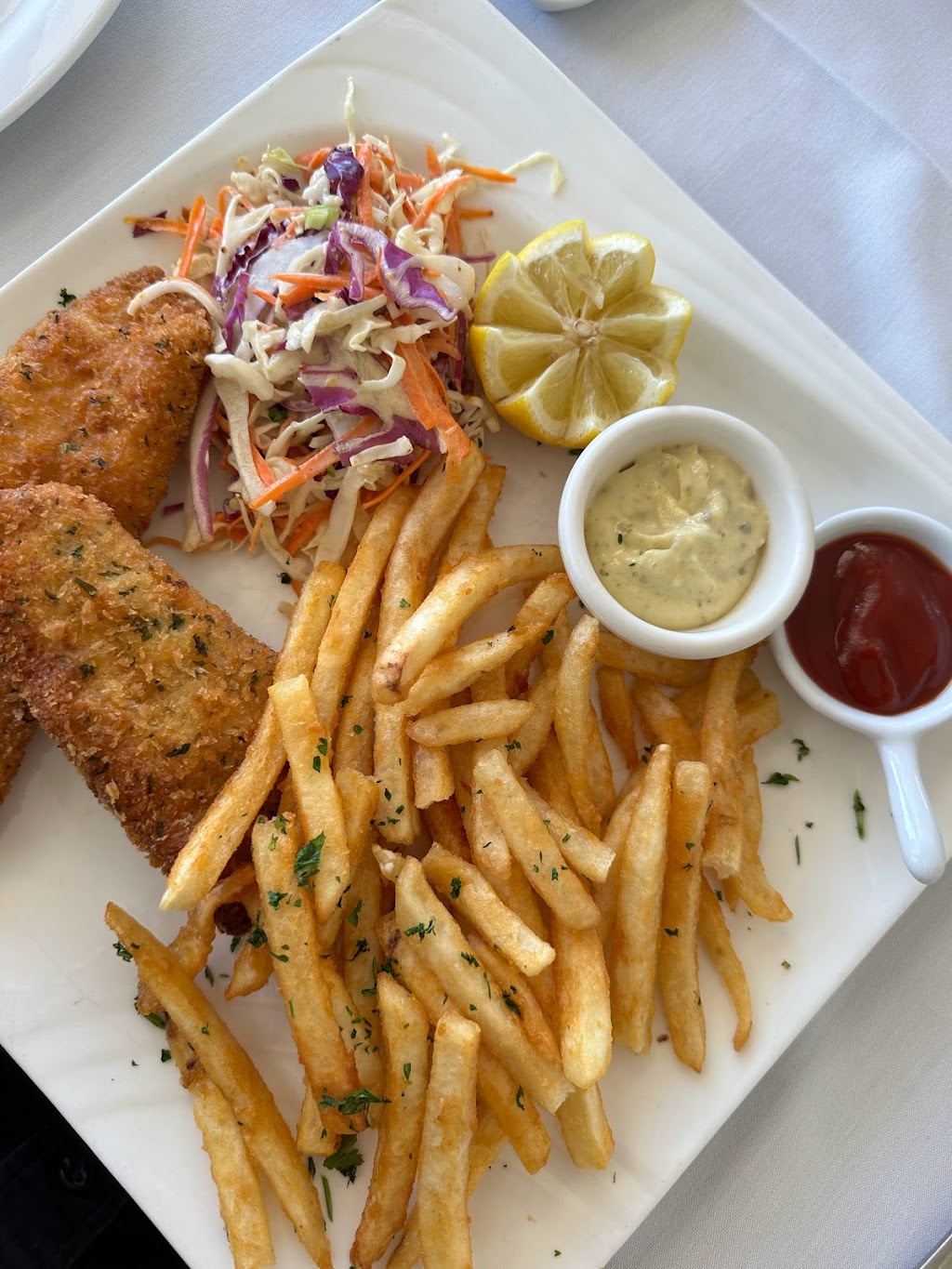 Laras Fine Dining | 1900 Esplanade Dr, Richmond, CA 94804, USA | Phone: (510) 234-1860