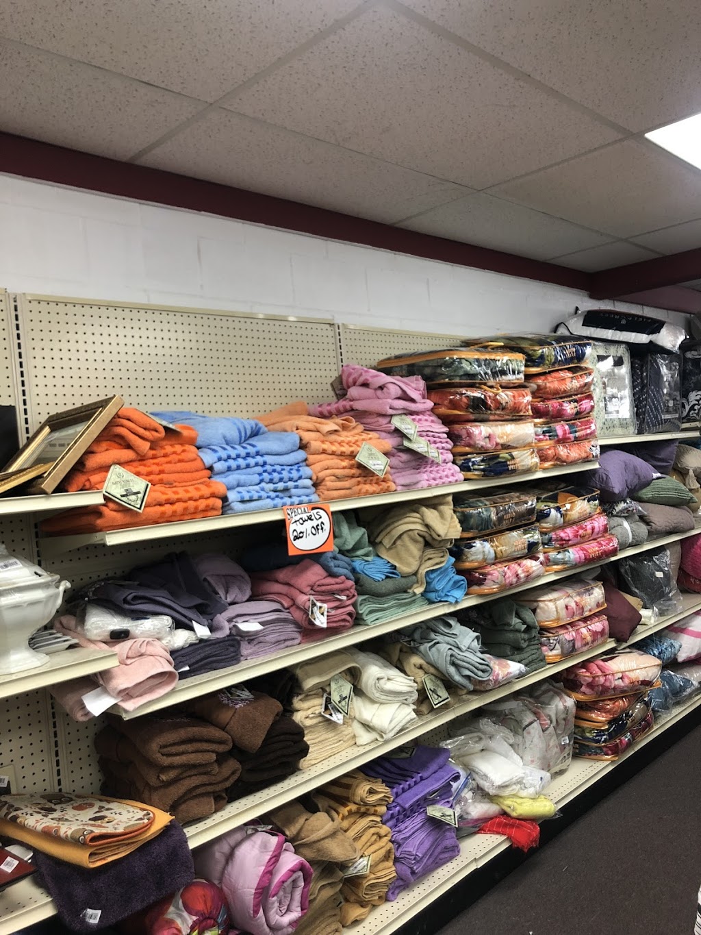 Cosmo Thrift Store | 27931 Mission Blvd, Hayward, CA 94544, USA | Phone: (510) 333-5124