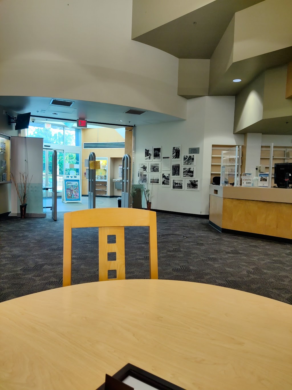 Northridge Branch Library | 9051 Darby Ave, Northridge, CA 91325, USA | Phone: (818) 886-3640