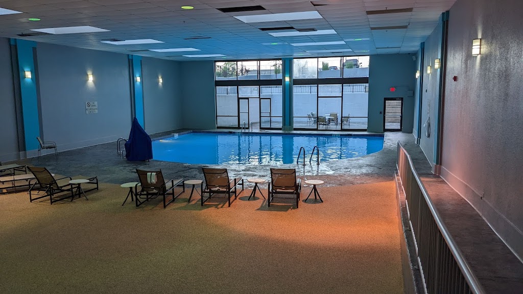 Crowne Plaza Cleveland Airport Parking | 7230 Engle Rd, Middleburg Heights, OH 44130, USA | Phone: (440) 243-4040