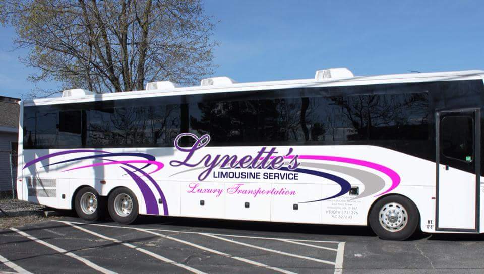 Lynettes Limousine Service | 21 High St, Merrimac, MA 01860, USA | Phone: (781) 938-0014