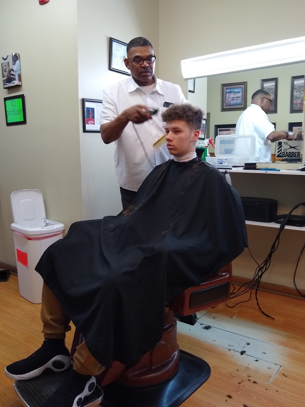 Cherry’s Barber Shop | 20 W Main St, Penns Grove, NJ 08069, USA | Phone: (856) 351-0030