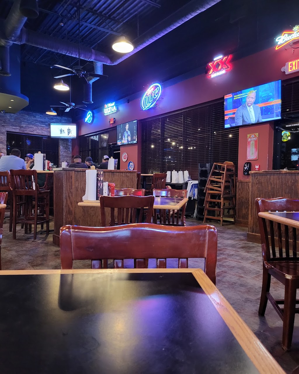 Wing Daddys Sauce House | 13700 Eastlake Blvd #100, Horizon City, TX 79928, USA | Phone: (915) 852-4834