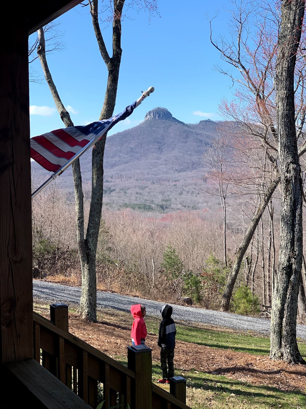 Pilots Peak Cabin Retreat | 1518 Black Mountain Rd, Pilot Mountain, NC 27041, USA | Phone: (336) 575-6595