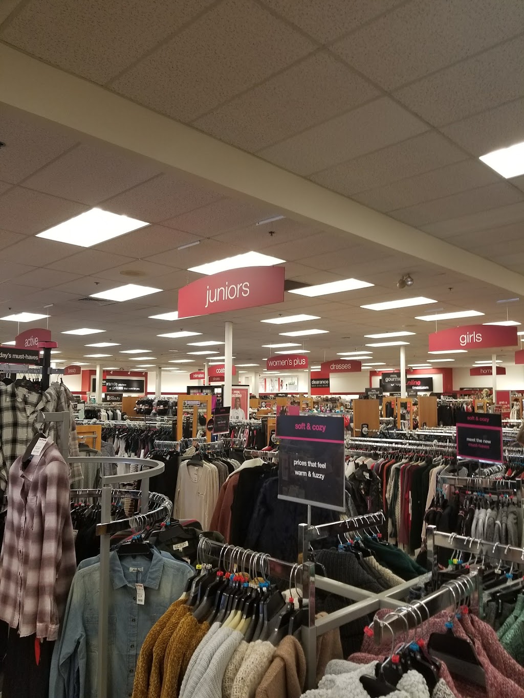 T.J. Maxx | 10 Triangle Shopping Cntr, Yorktown Heights, NY 10598, USA | Phone: (914) 245-4745