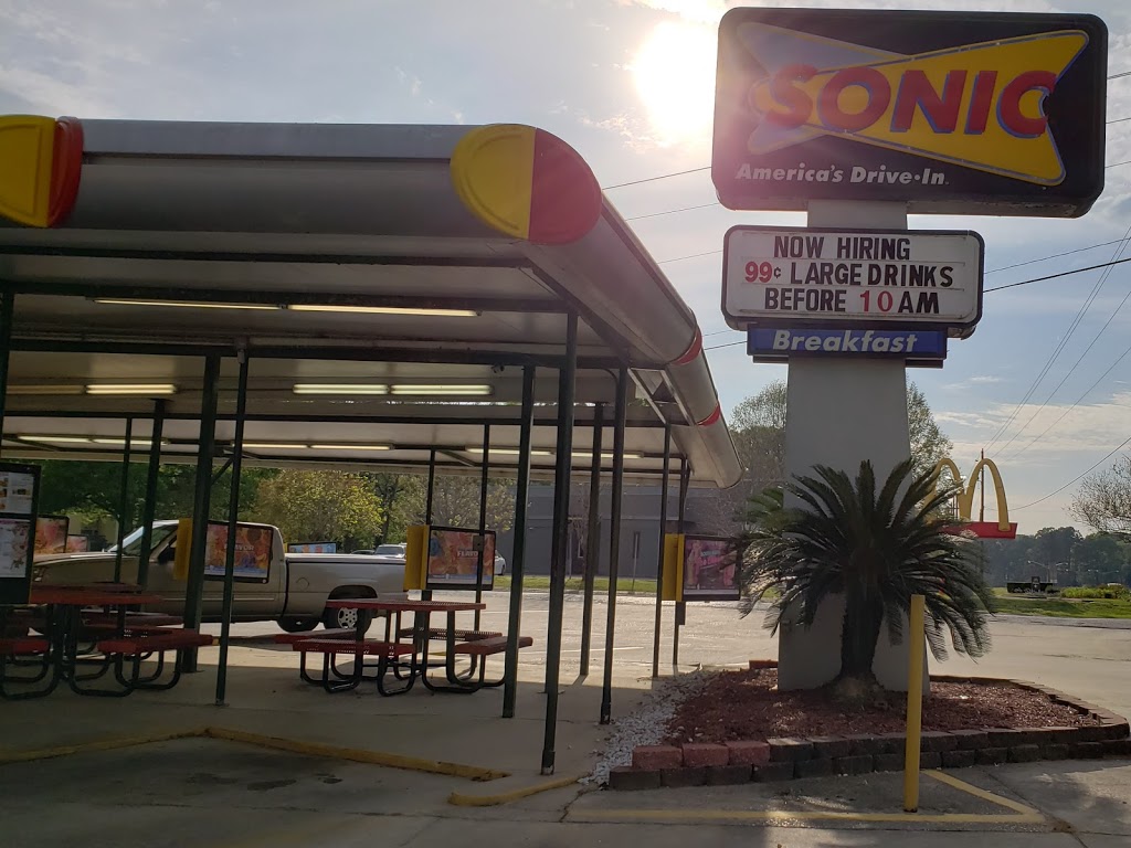 Sonic Drive-In | 6885 US-61, St Francisville, LA 70775, USA | Phone: (225) 635-4898