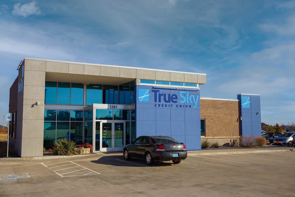 True Sky Federal Credit Union | 1301 S Ranchwood Blvd, Yukon, OK 73099, USA | Phone: (405) 682-1990