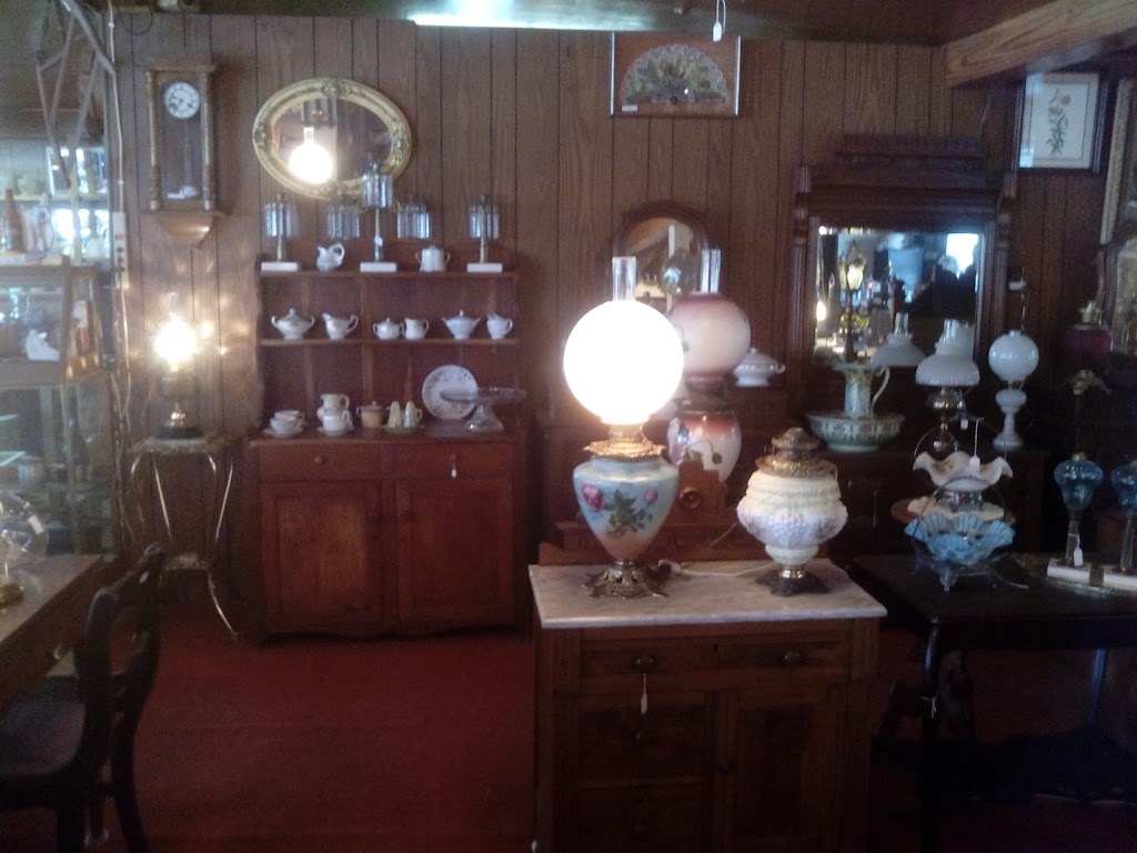 Lenas Antiques | 2047 Berea Rd, Richmond, KY 40475 | Phone: (859) 623-4325