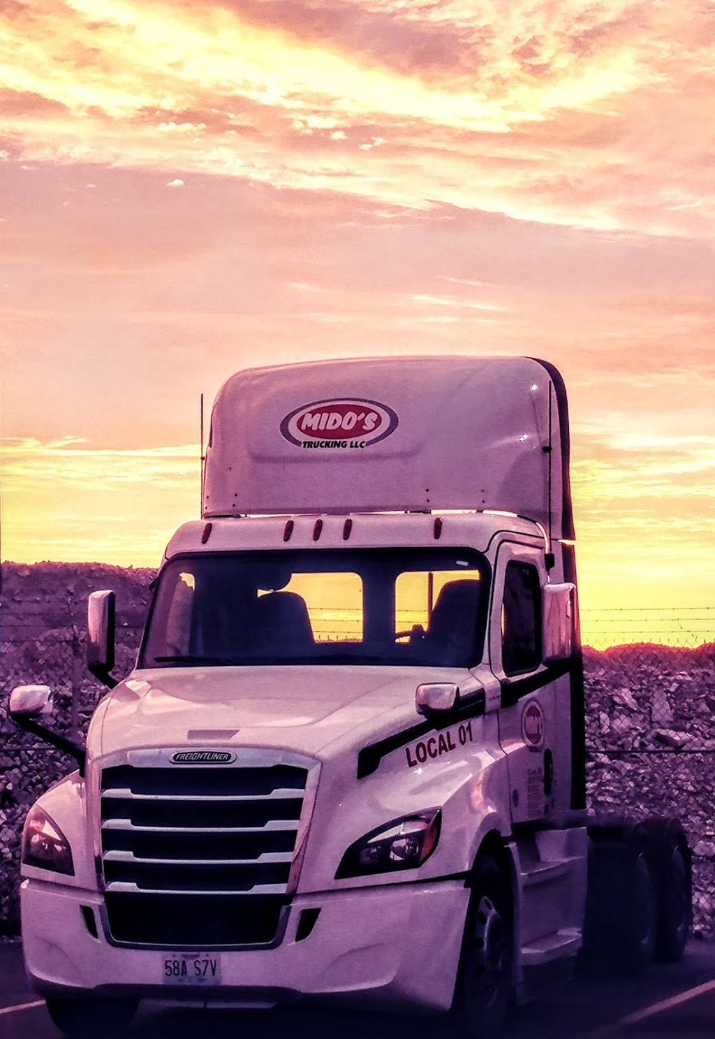 Midos Trucking LLC | 9250 Riverview Dr, St. Louis, MO 63137, USA | Phone: (314) 867-3205