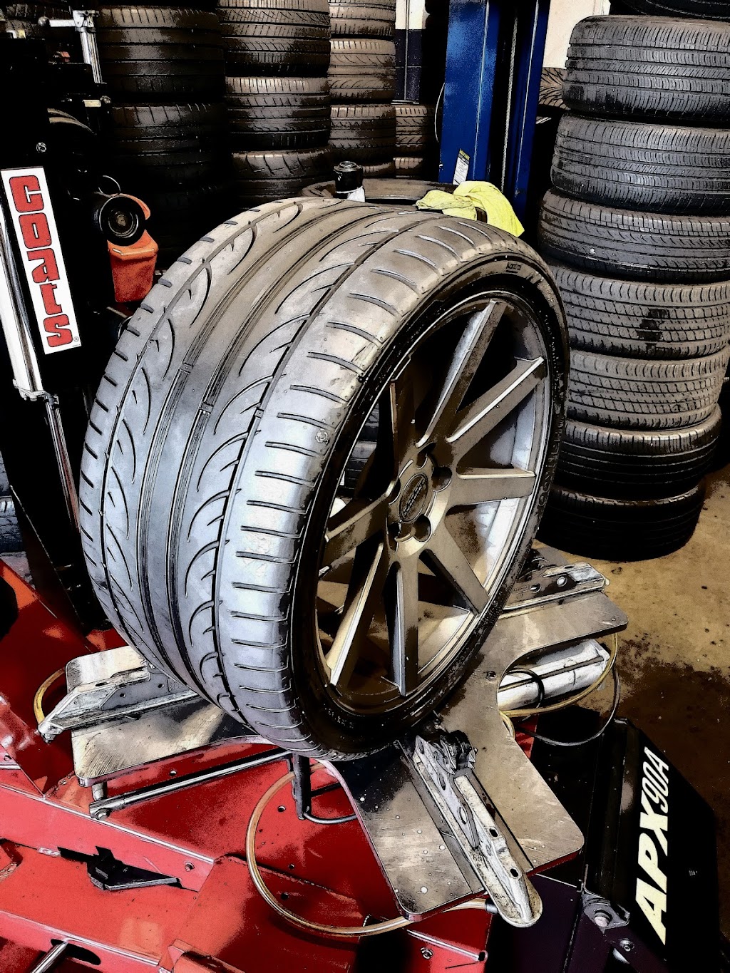 Deborahs Tires & Auto Repair | 8695 Otis St, South Gate, CA 90280, USA | Phone: (213) 909-6677