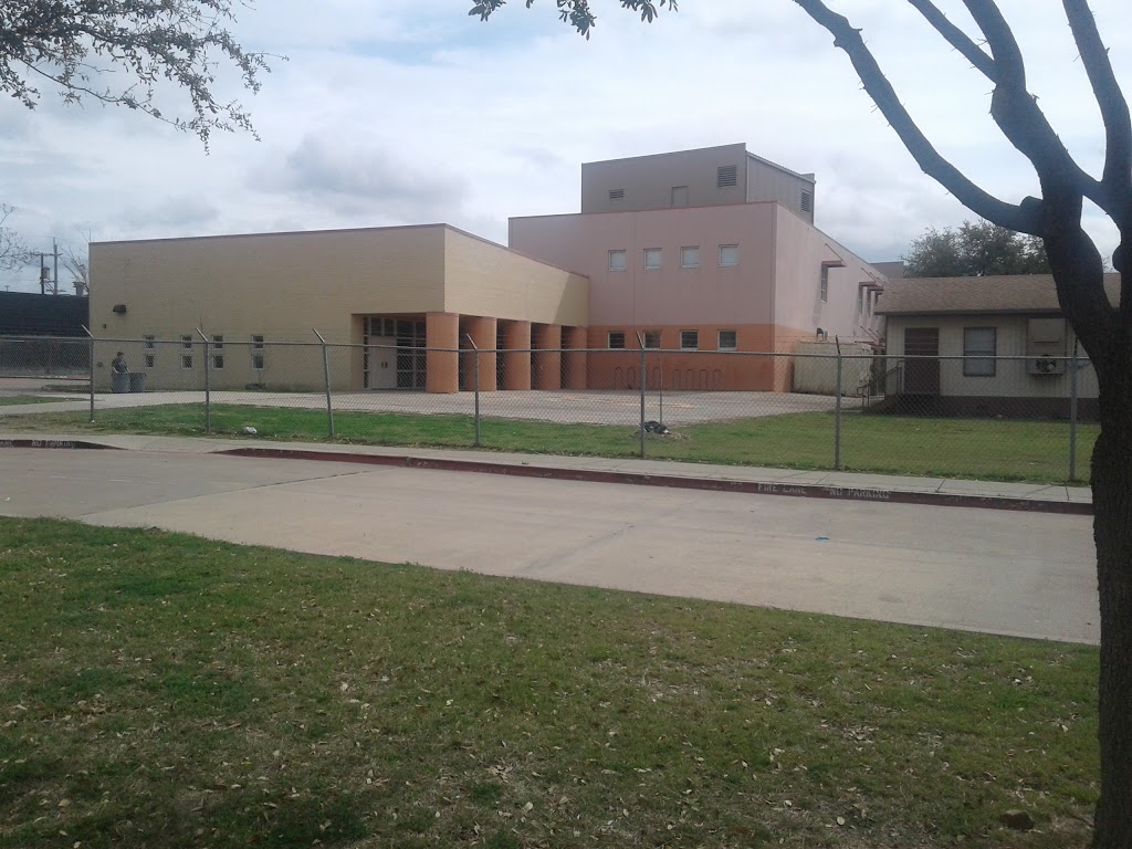 Onesimo Hernandez Elementary School | 5555 Maple Ave, Dallas, TX 75235, USA | Phone: (972) 925-2700