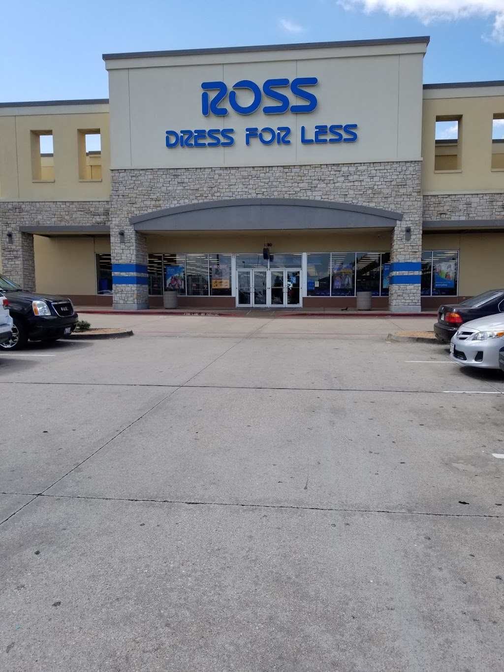 Ross Dress for Less | 330 N Hwy 67, Cedar Hill, TX 75104, USA | Phone: (972) 291-0783
