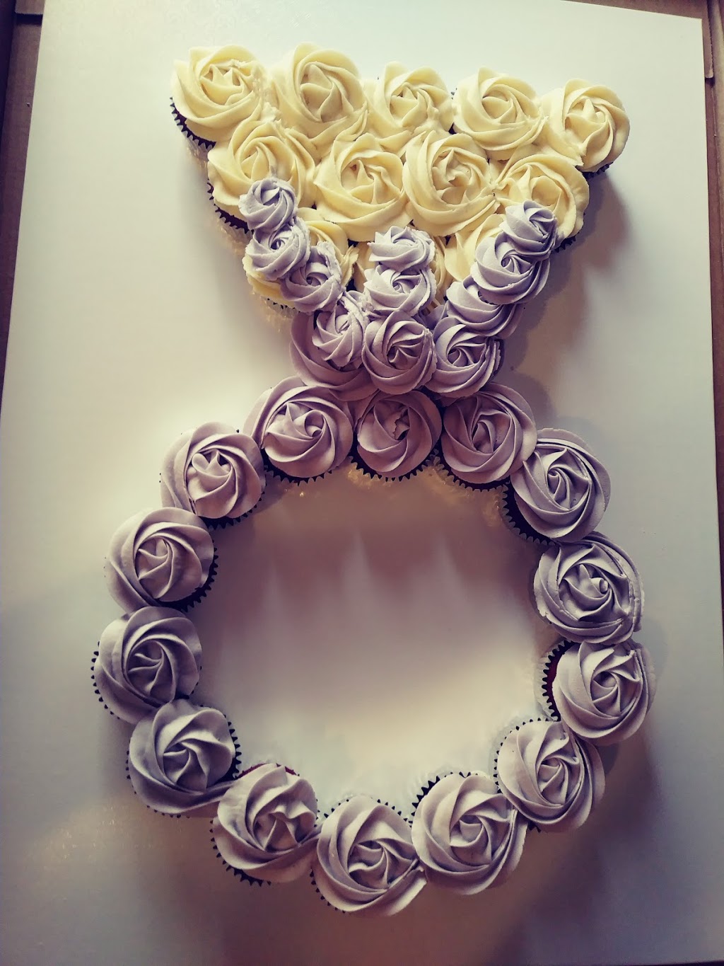 Cupcakes and Conversation | 2614 San Pedro St, Los Angeles, CA 90011, USA | Phone: (323) 738-0817