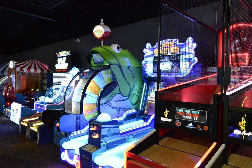 Spins Bowl Akron | 2911 E Waterloo Rd, Akron, OH 44312, USA | Phone: (330) 628-4822