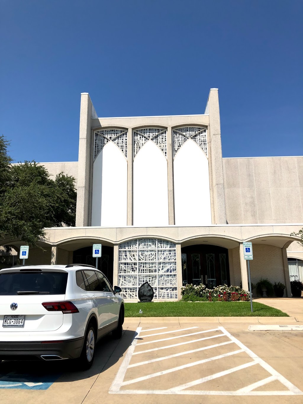 Holy Family Catholic Church | 6150 Pershing Ave, Fort Worth, TX 76107, USA | Phone: (817) 737-6768