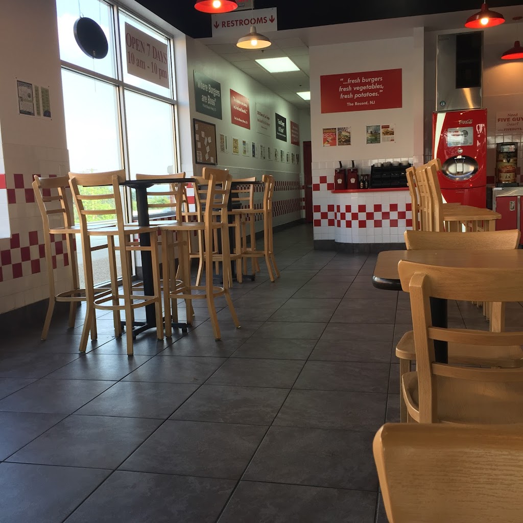 Five Guys | 2000 Lincoln Pl Dr, Greensburg, PA 15601, USA | Phone: (724) 837-2333