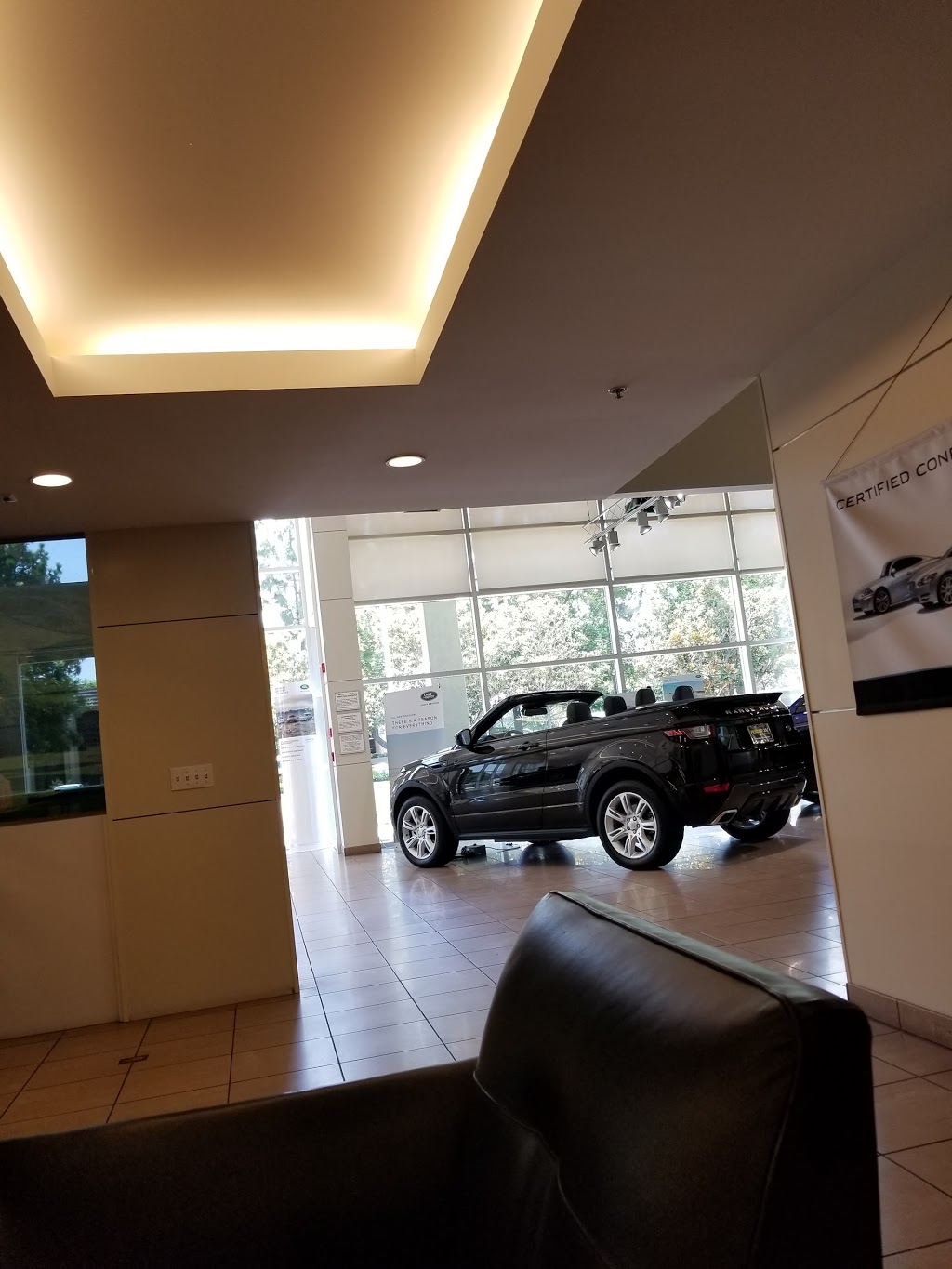 Jaguar Land Rover Cerritos | 10861 183rd St, Cerritos, CA 90703, USA | Phone: (562) 356-1000