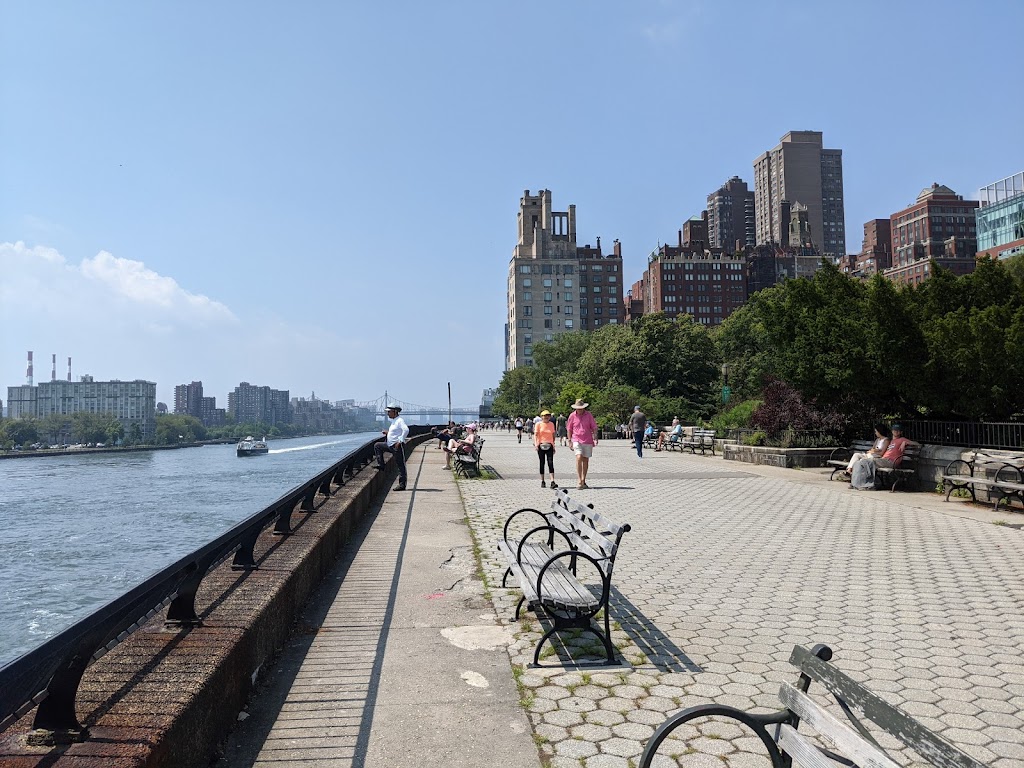 Carl Schurz Park | East 86th Street &, East End Ave, New York, NY 10028, USA | Phone: (212) 459-4455