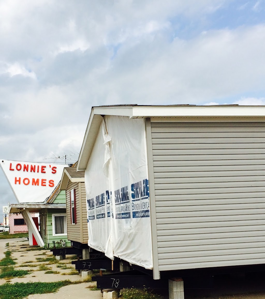 Lonnies Homes (Mobile Home Sales) | 520 W 16th St, Schuyler, NE 68661, USA | Phone: (402) 352-3802