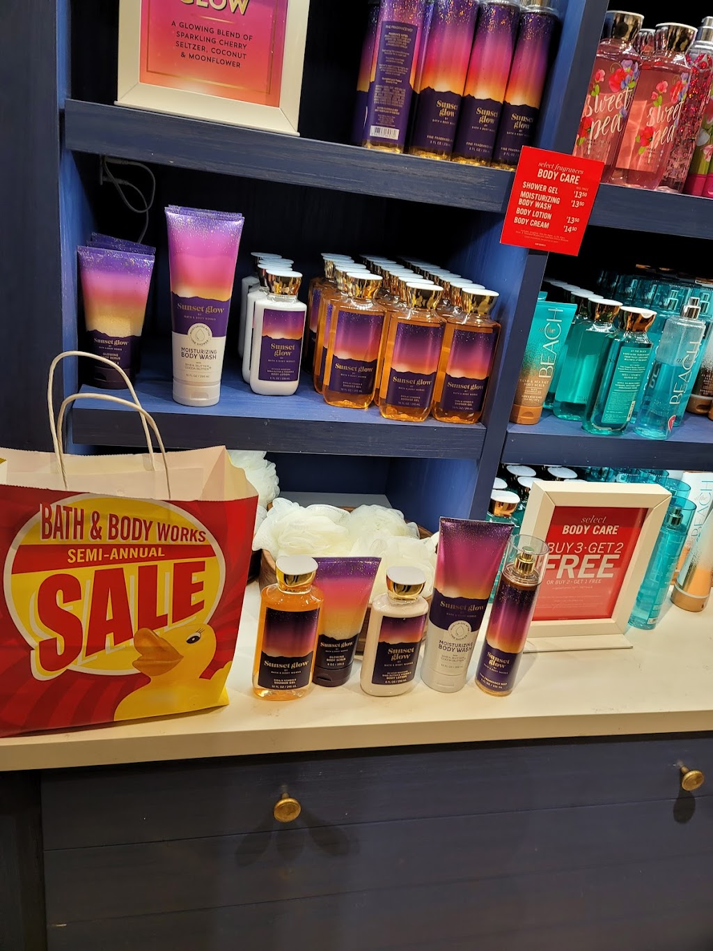 Bath & Body Works | Space #164, 50685 Waterside Dr Suite, Chesterfield, MI 48051, USA | Phone: (586) 949-0154