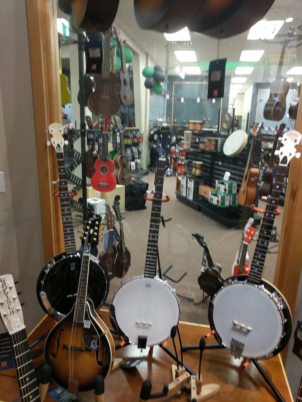 Long & McQuade Musical Instruments | 1801 Walker Rd, Windsor, ON N8W 3P3, Canada | Phone: (519) 252-3442