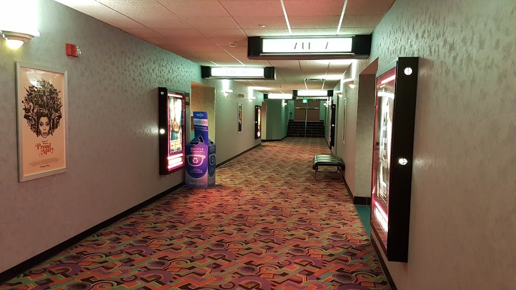 Marcus Shakopee Cinema | 1116 Shakopee Town Square, Shakopee, MN 55379, USA | Phone: (952) 445-4742