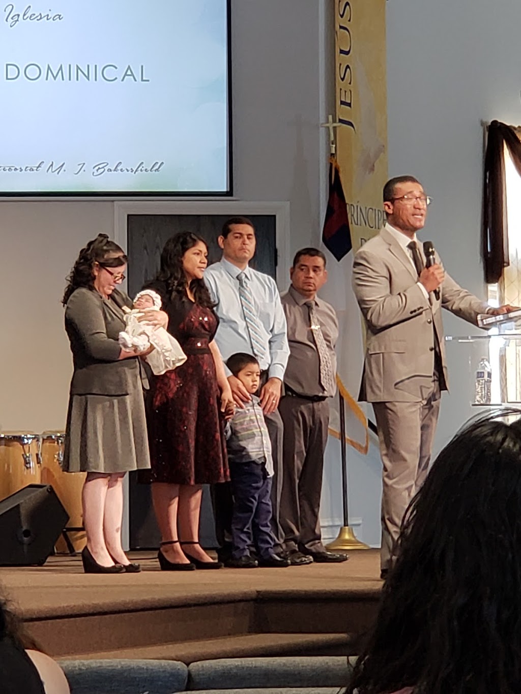 Iglesia De Dios Pentecostal MI | 5614 Woodmere Dr, Bakersfield, CA 93313, USA | Phone: (661) 979-7984