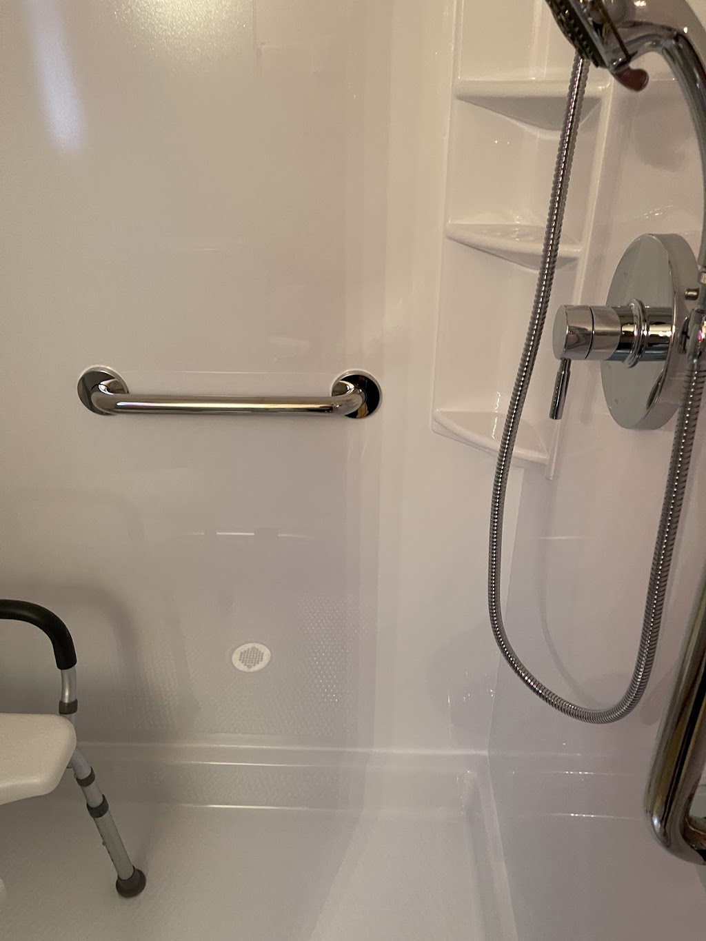Bath Fitter | 1163 Holiday Dr A, Kent, OH 44240, USA | Phone: (330) 230-7144